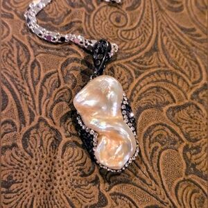 Vintage Baroque Pearl Pendant With Crystal Accents